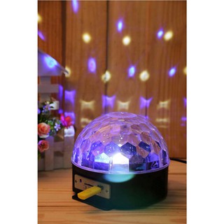 Đèn LED Quả Cầu Cảm Ứng Xoay Pha Lê 7 Màu Nháy Theo Nhạc