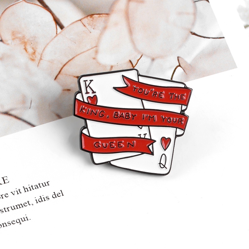 Ghim Cài Áo Hình Lá Bài Poker / King Queen Tráng Men Sáng Tạo Cho Cặp Đôi