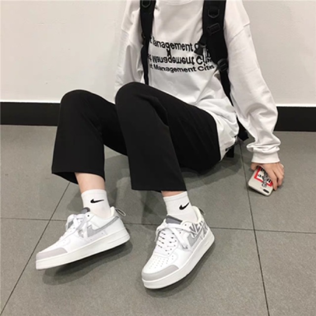 [Mã 2611THTRANG100K hoàn 10% xu đơn 99K] (Order 7-10 ngày) Giày sneakers nam nữ mác vuông logo phản quang in chữ new art | BigBuy360 - bigbuy360.vn