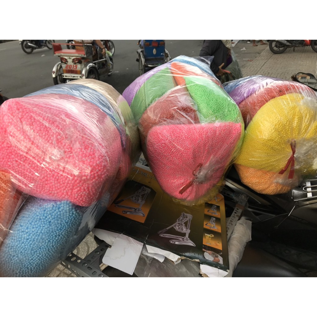 Nửa kg Xốp Màu dùng bỏ vào hộp quà tặng, sinh nhật, chơi slime