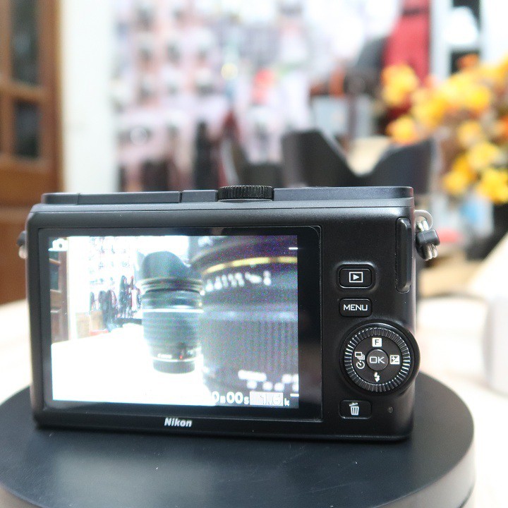 Máy ảnh Nikon J3