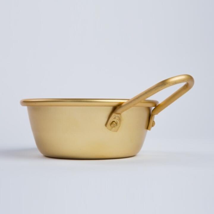 Cốc uống rượu gạo makgeolli ARTBOX bằng bạc có tay cầm