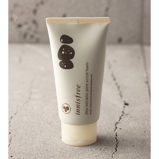 Sữa rửa mặt tẩy da chết innisfree jeju volcanic pore scrub foam