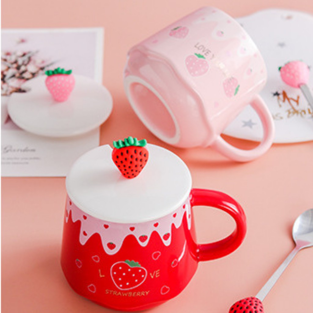 Cốc/ ly sứ uống nước/uống cafe/trà hình trái dâu có nắp đậy cực đẹp