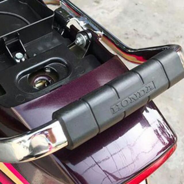 Tay xách sau Honda dream chính hãng / wave thường dream thường