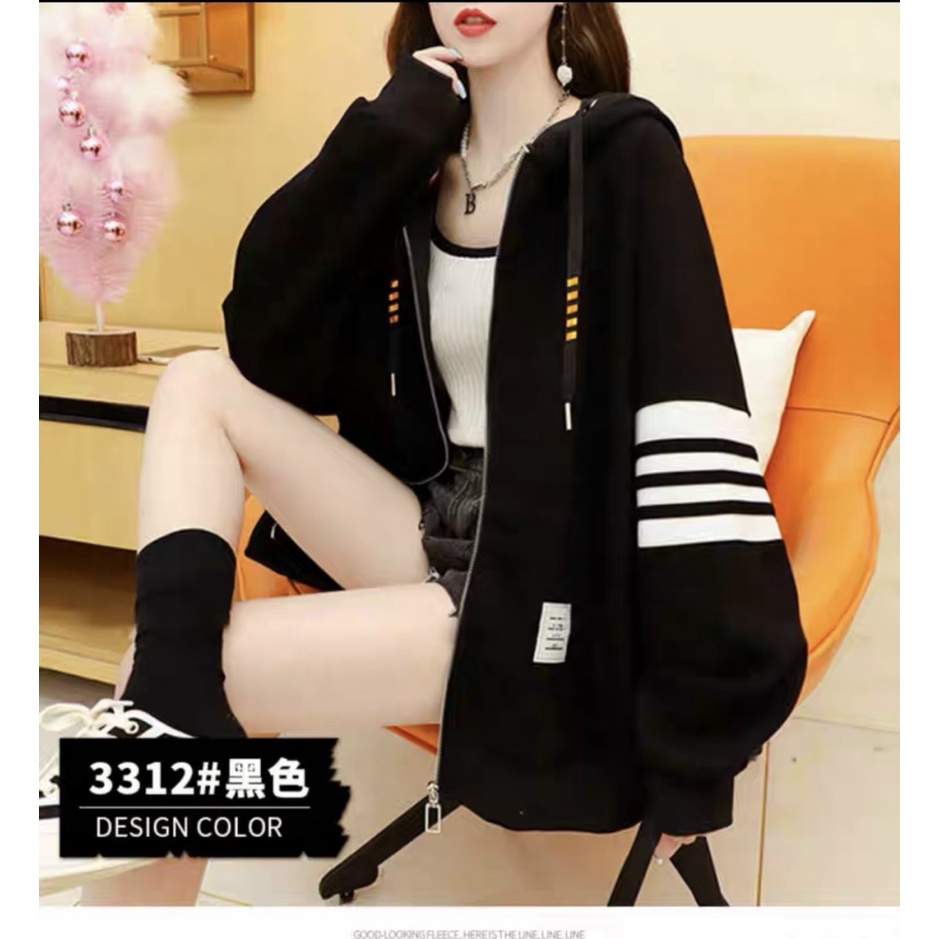 Áo khoác nữ phối 3 sọc cánh tay nỉ bông kiểu dáng thể thao form rộng UT [NewUnisex]