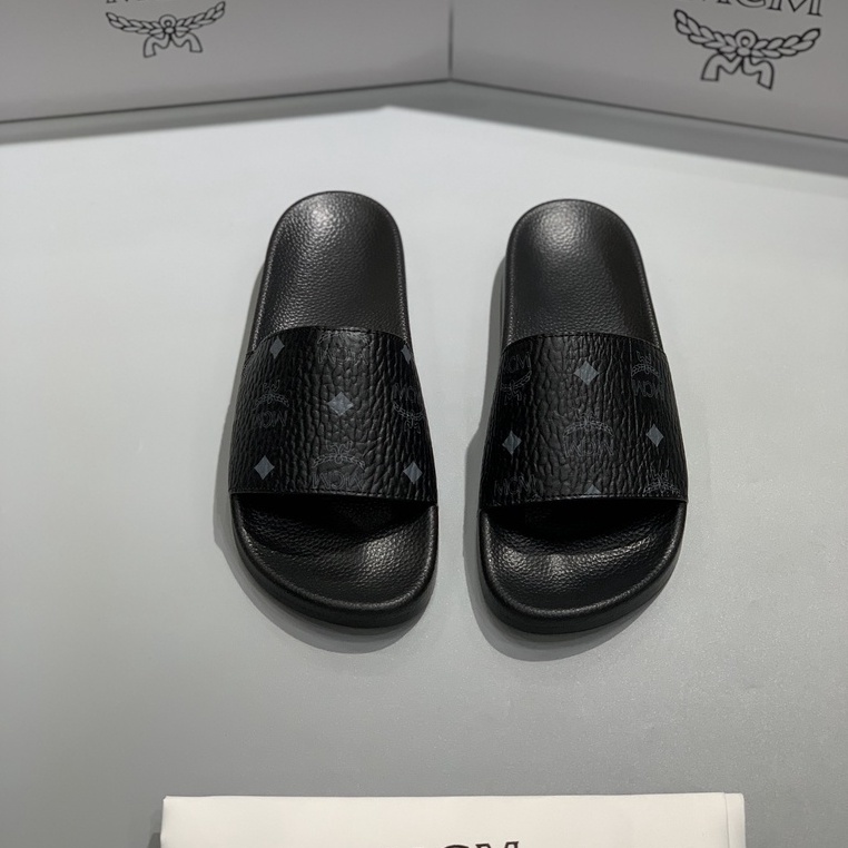 Dép lê quai ngang MCM 2022