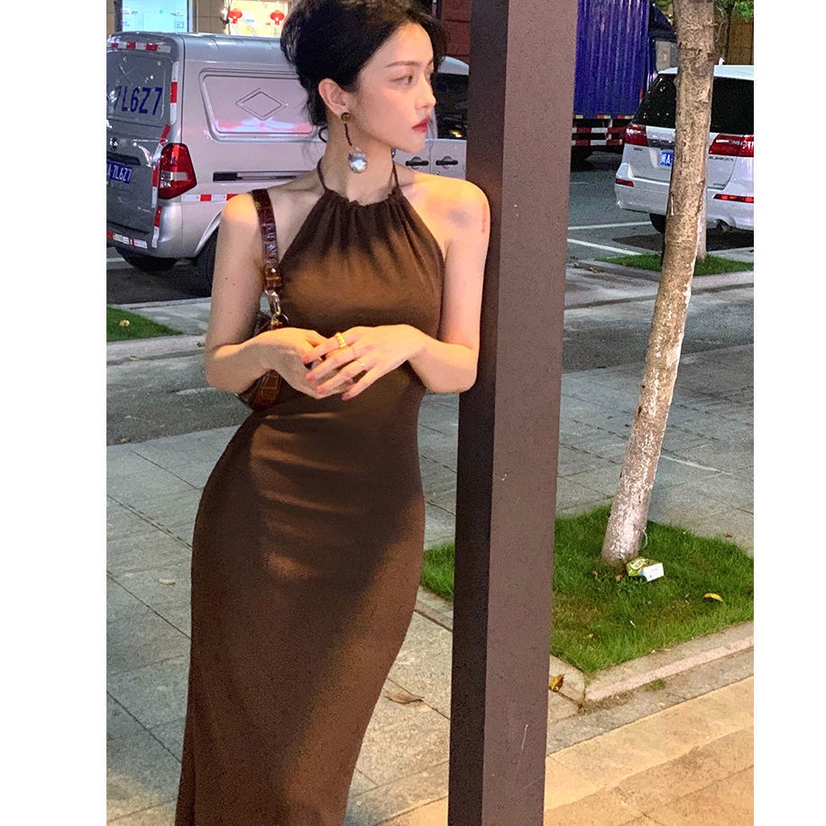 Đầm ôm dáng COZOKC cổ yếm hở lưng phong cách Hong Kong cổ điển quyến rũ