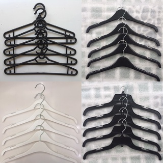 Móc áo chuyên dụng cho shop thời trang