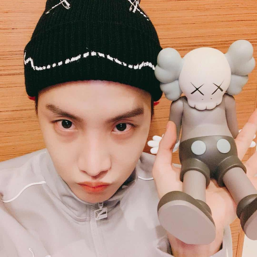 Subject8 Mobile & Accessories