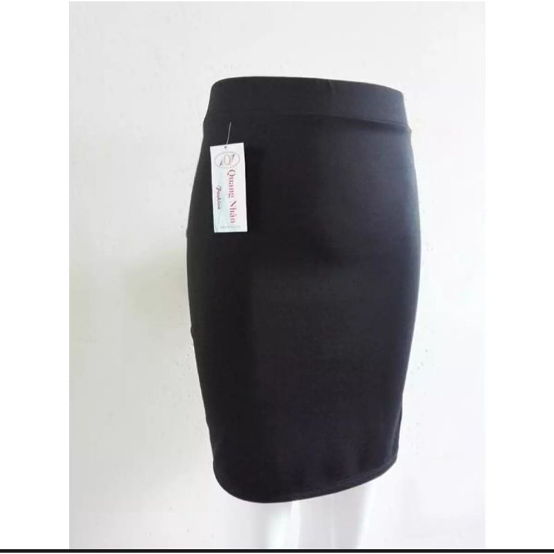 chân váy body xẻ hông