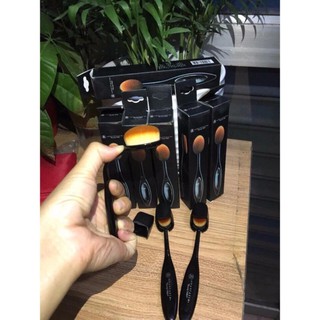 Cọ đánh kem nền hình bàn chải