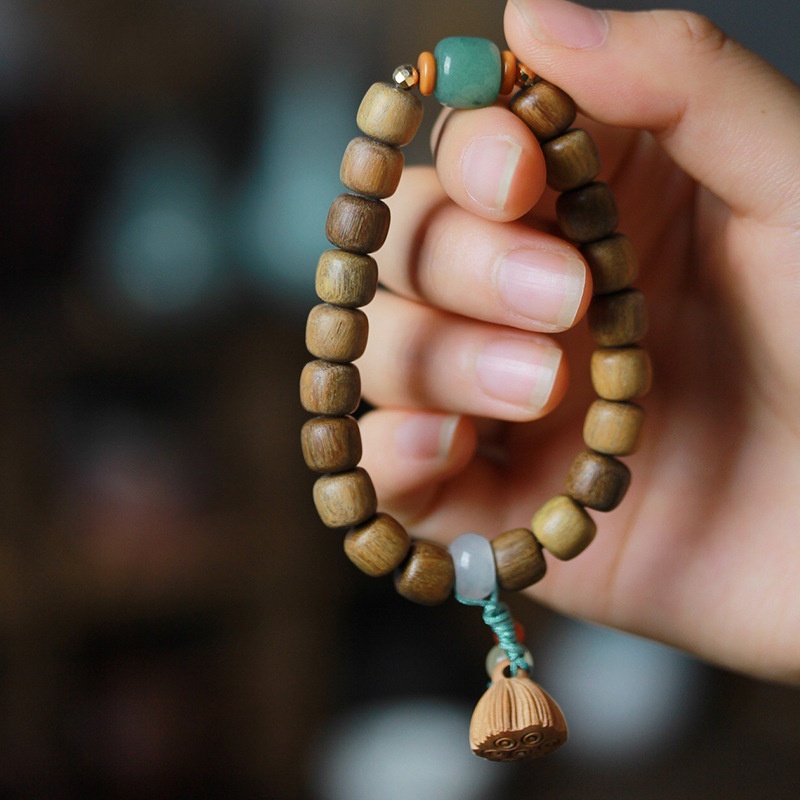 Chuỗi Hạt Phật Giáo Bằng Gỗ Đàn Hương Xanh Tự Nhiên