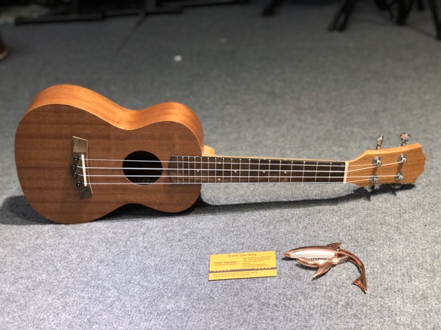 Đàn Ukulele concer gỗ hamogani M1