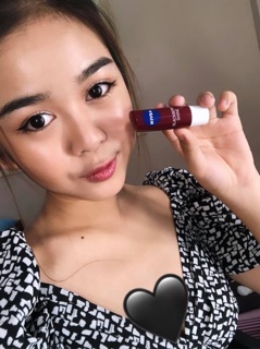 SON DƯỠNG NIVEA BLACKBERRY SHINE