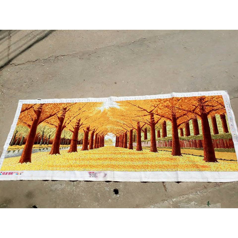 Tranh thêu thành phẩm phong cảnh Hàng cây lá vàng F305 - 198x79cm