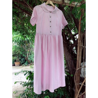 Đầm linen cổ sen cài cúc gỗ cổ điển