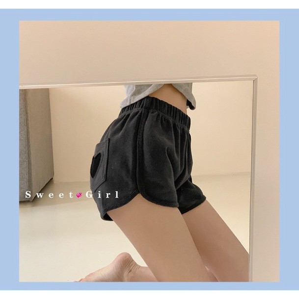 Quần đùi tim có 4 màu chất umi đanh mịn không xù dầy, tim đẹp ullzang hot hit .AC