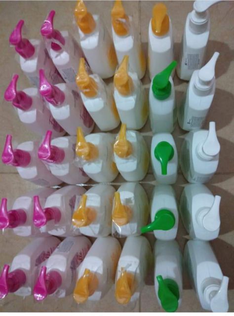 Cặp sữa rửa mặt, cho khách xem hàng. | BigBuy360 - bigbuy360.vn