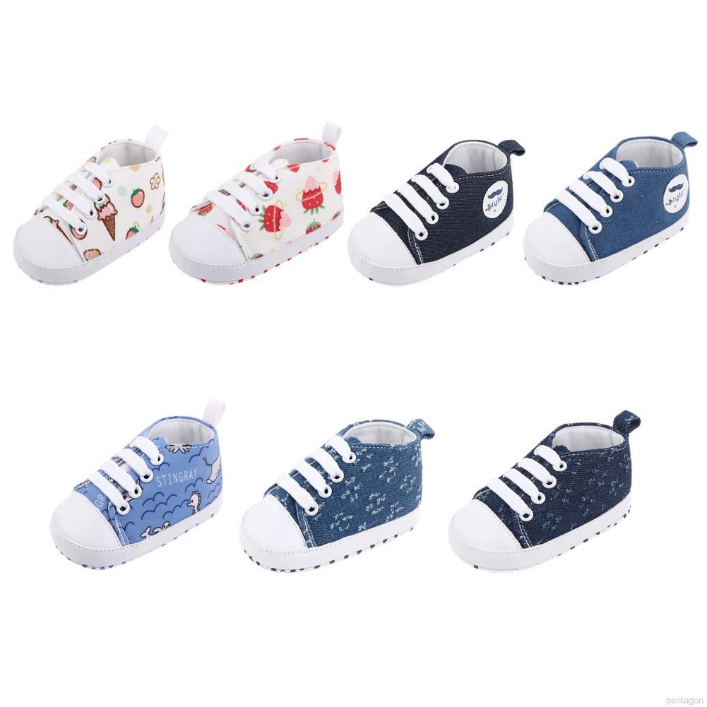 Giày vải canvas chống trượt hoạ tiết hoạt hình cho bé từ 0-18 tháng tuổi