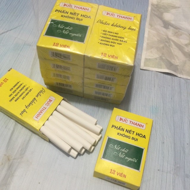 12 cây phấn viết bảng không bụi