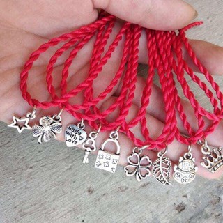vòng tay may mắn chỉ đỏ ngẫu nhiên