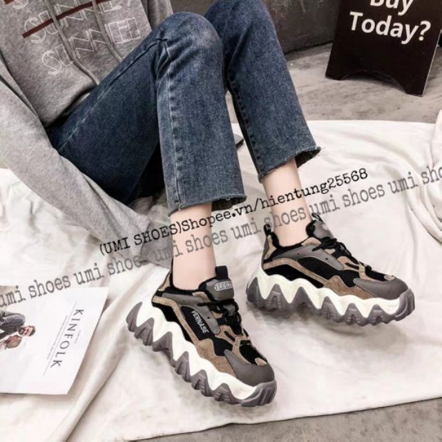 [HOT2020] Giày thể thao nữ Ulzzang ORIGINAL nâng độn đế cao 5cm răng cưa màu đen trắng năng động cá tính mới | BigBuy360 - bigbuy360.vn