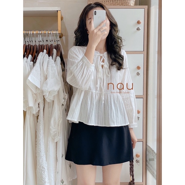 Set áo trắng xô babydoll mix chân váy đen chữ A