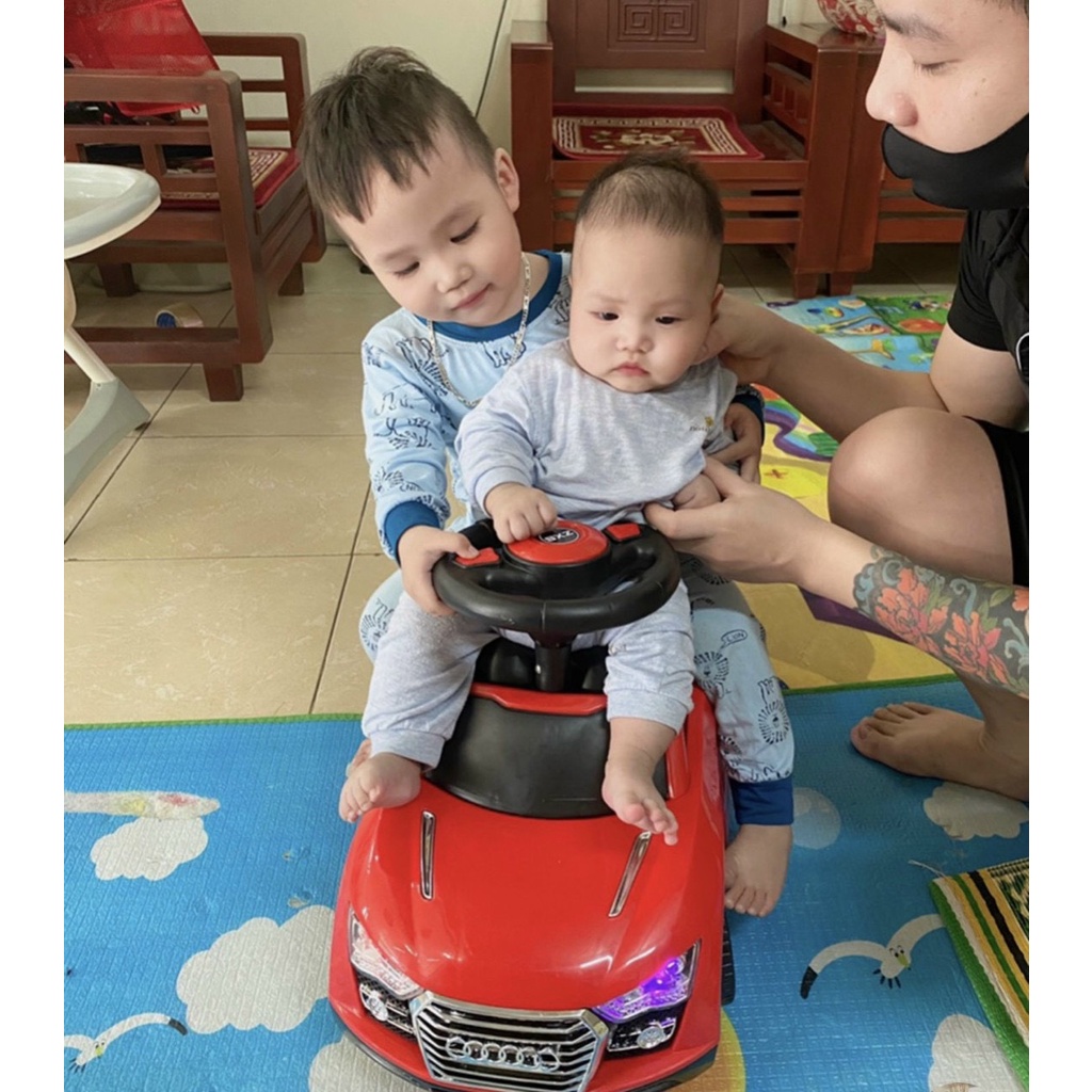 Xe chòi chân Audi HL-02180