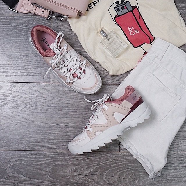 Sneaker Stradivarius