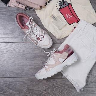 Sneaker Stradivarius