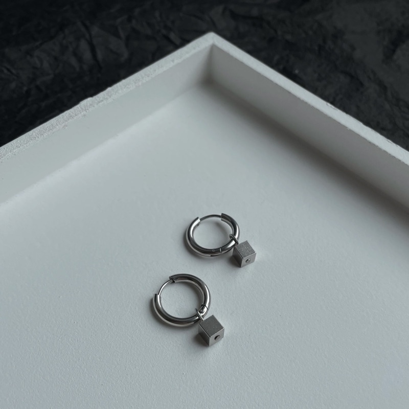 Khuyên Tai Thép Titan Phong Cách Hip Hop Thiết Kế Mới Cao Cấp