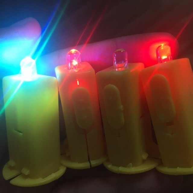 Đèn led xài pin gắn đèn lồng giấy và đèn ông sao tiện dụng (led vỏ vàng)