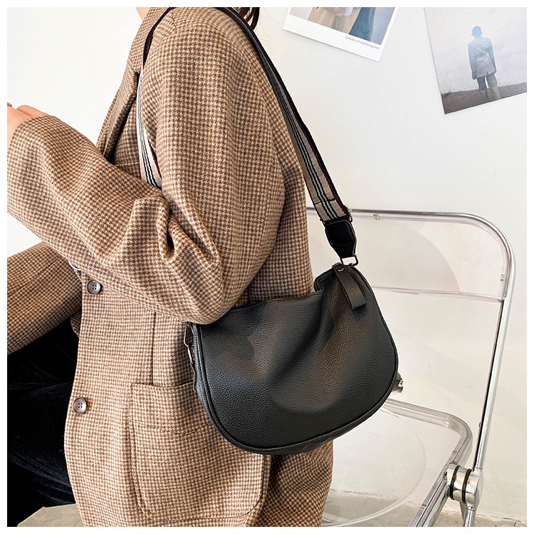 Túi Xách Đeo Vai Sức Chứa Lớn Mẫu Mới Cho Nữ