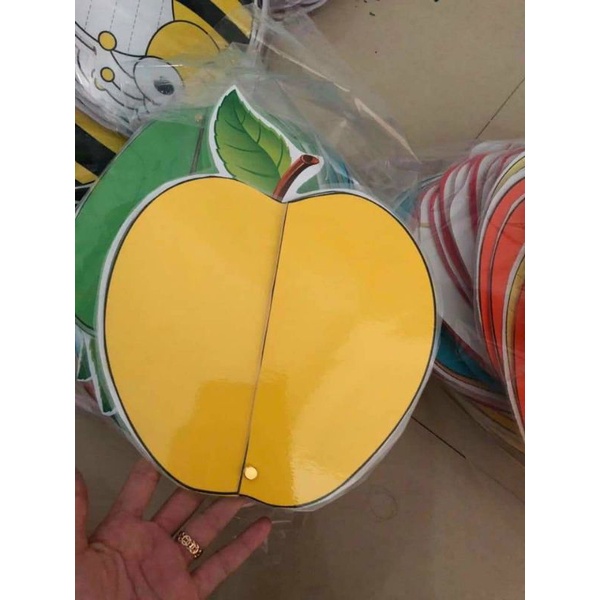 Quả táo bí mật chất liệu ép plastic, kích thước a4 , giáo cụ dạy học