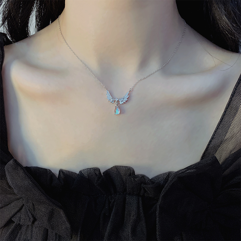 Vòng cổ mặt hình đôi cánh thiên thần đính đá mặt trang sang trọng thời trang