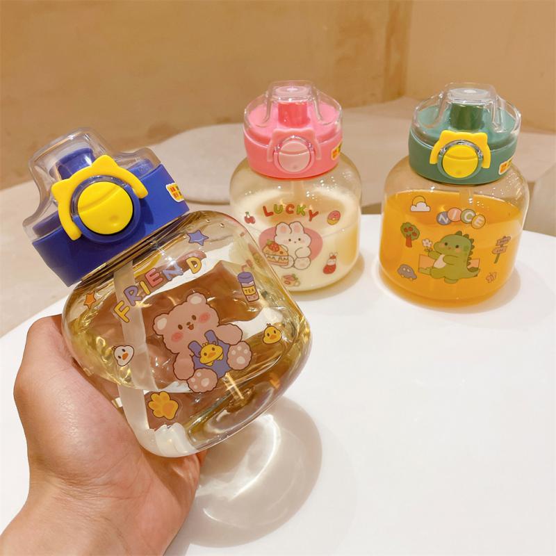Bình Nước 700Ml Kèm Ống Hút Cho Bé