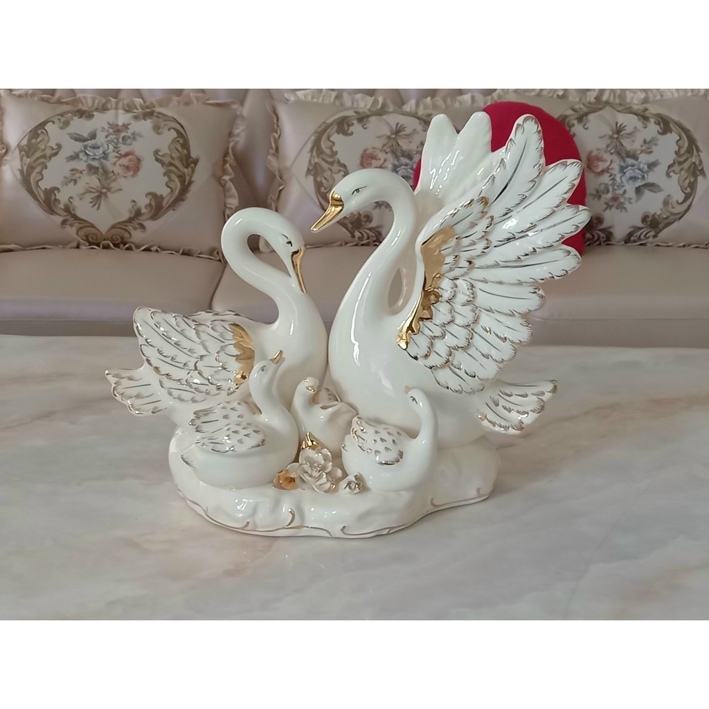 Bộ Tượng Gốm Gia Đình Thiên Nga 5 con, Gốm Trắng Vẽ Vàng cao cấp,DECOR trang trí,Bàn,Tủ,Kệ,quà tặng đẹp,ý nghĩa,giá rẻ