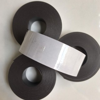 Cuộn 3mx2,5cmx1mm Nam Châm Dẻo Có Keo, Cuộn Nam Châm Lá