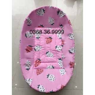 Nệm Bọc Nôi Tre Hồng Dâu Tây(Tặng Vòng Dâu Tằm)