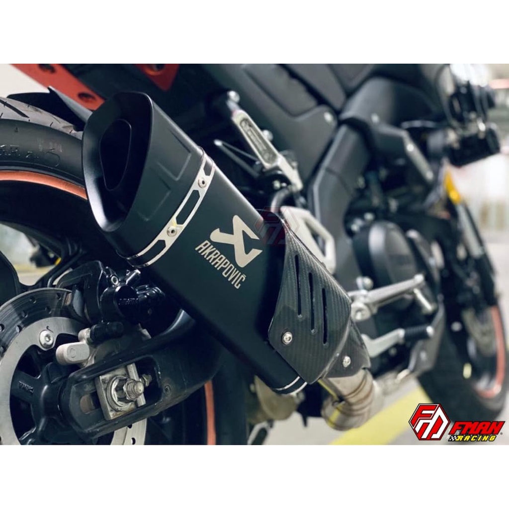 PÔ AKRAPOVIC R1 FULL ĐEN