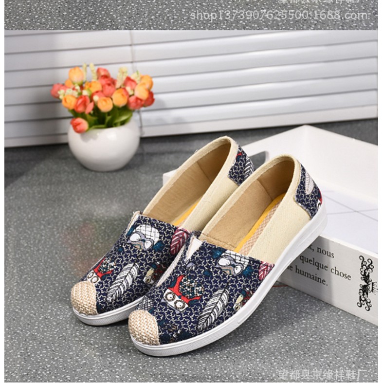 GIÀY LƯỜI SLIP ON VINTAGE HOẠ TIẾT CHIẾC LÁ MÀU XANH ĐẬM