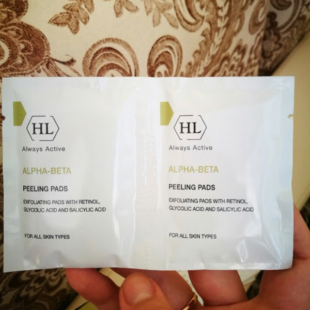 set 4 miếng pad peel thanh tẩy da Holy