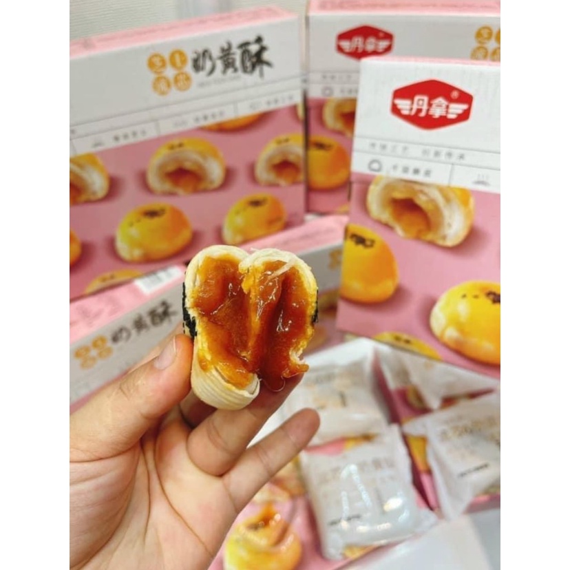 Bánh trứng chảy phiên bản trung thu hộp đỏ - Hộp 300g
