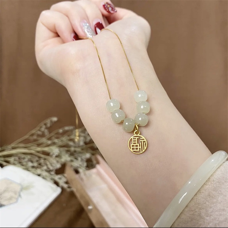 Vòng cổ Vàng Mặt Ngọc Bích Thời Trang