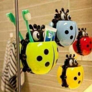 Bọ rùa cắm bàn chải đánh răng