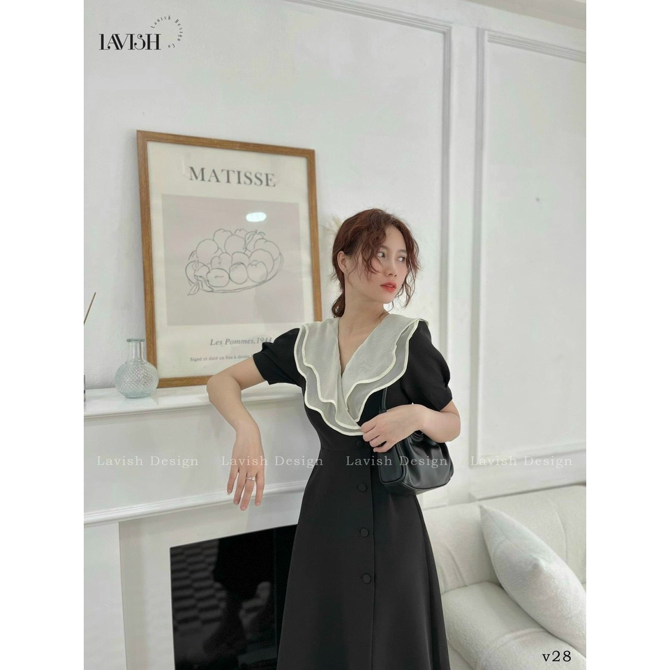 Váy đầm nữ cổ bèo trắng đính nút xẻ tà