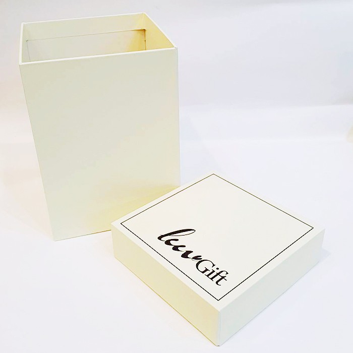 Hộp đựng quà thiết kế Luvgift dáng đứng bìa cứng kèm túi quà và rơm lót | BigBuy360 - bigbuy360.vn
