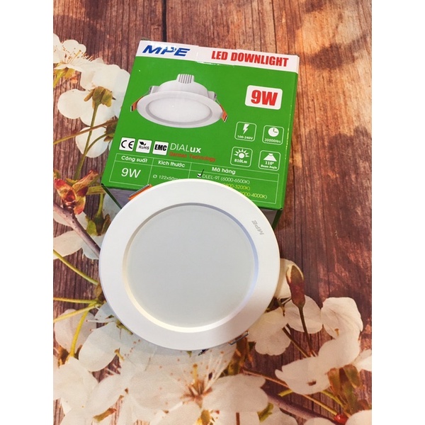 Đèn Led âm trần 9W hàng chính hãng MPE model DLELT-9W Trắng  Size 122x50MM