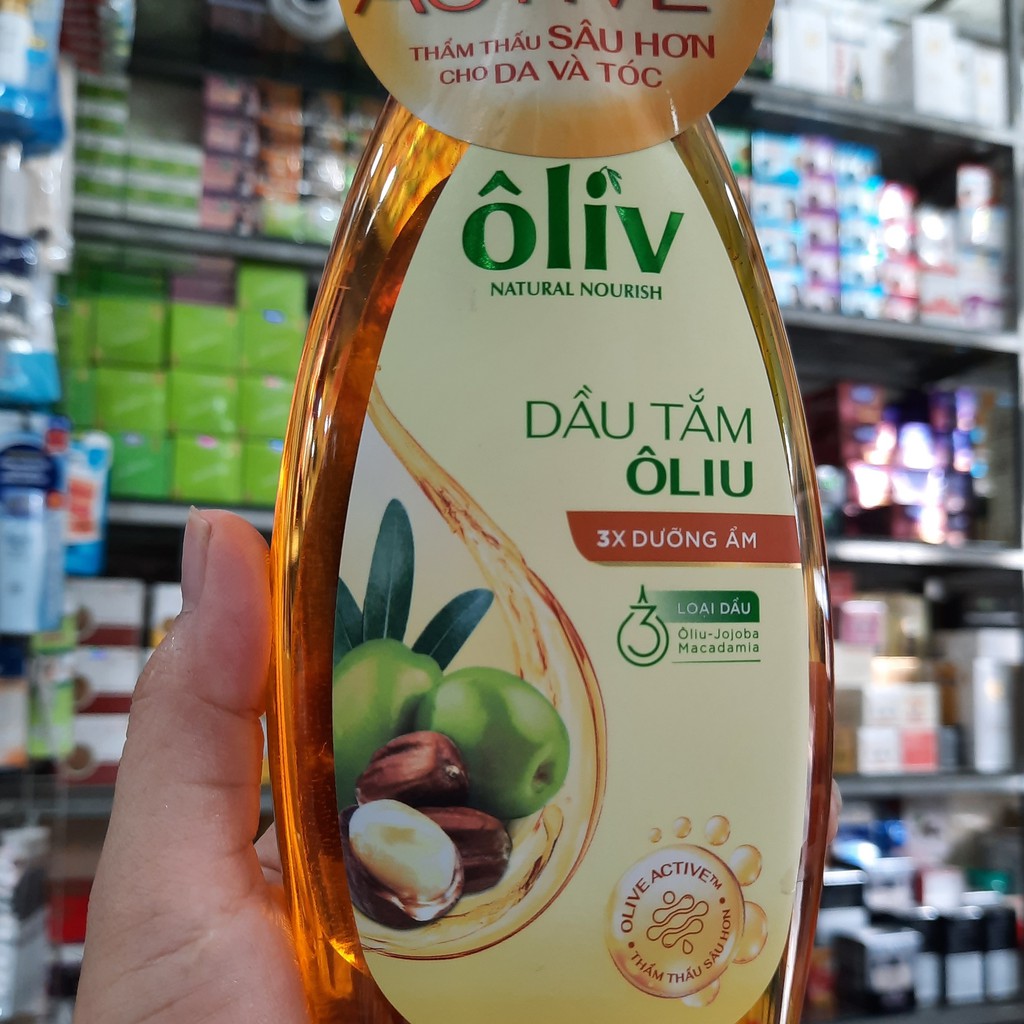 Dầu tắm dưỡng da Oliu Oliv Natural Nourish Virgin Olive Oil 250ml